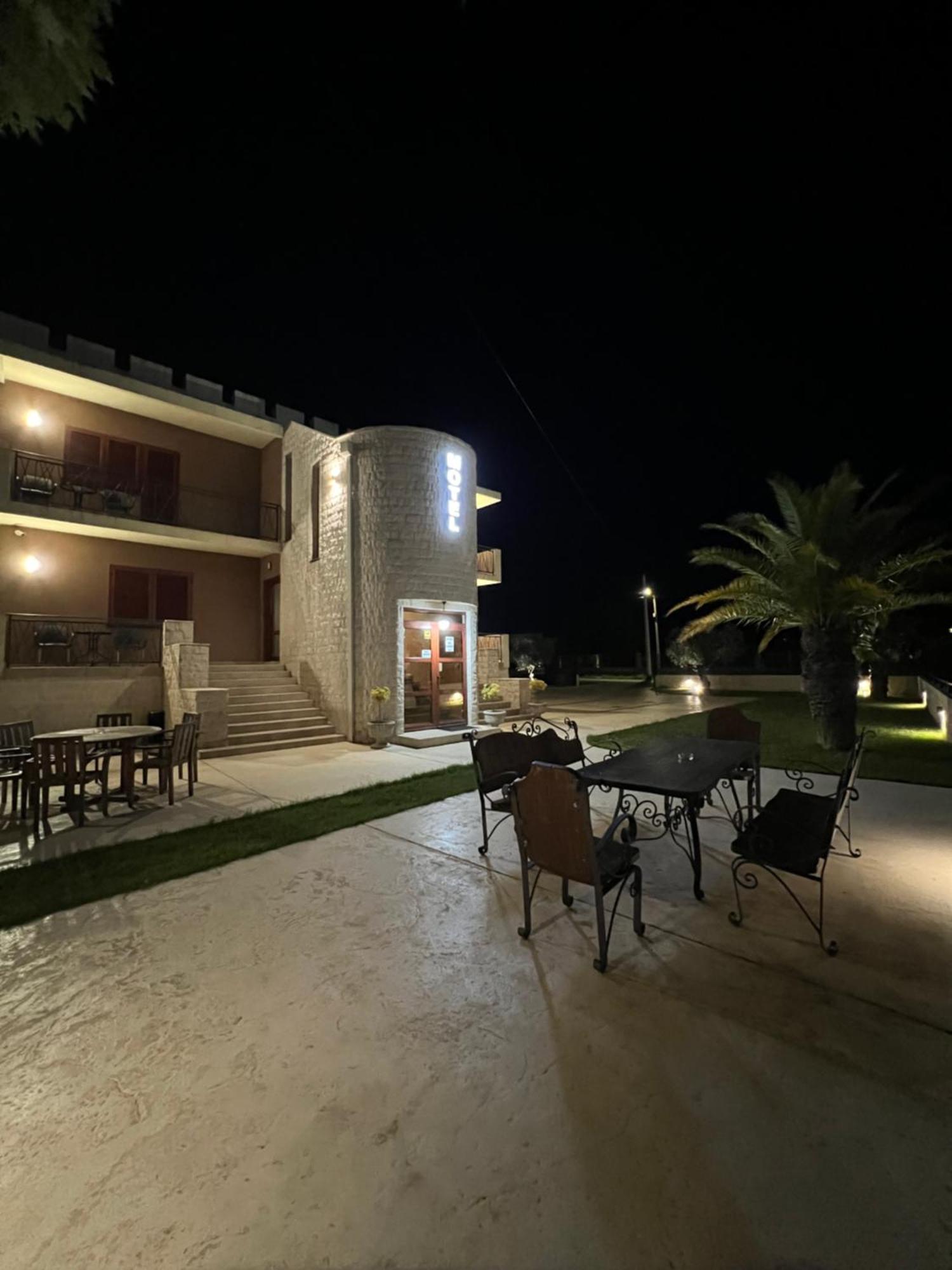 Motel Zeta Lux Mitrovici  Luaran gambar